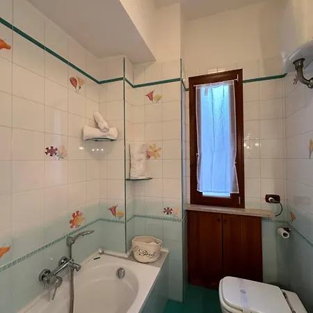 Apartament Revis 84 *