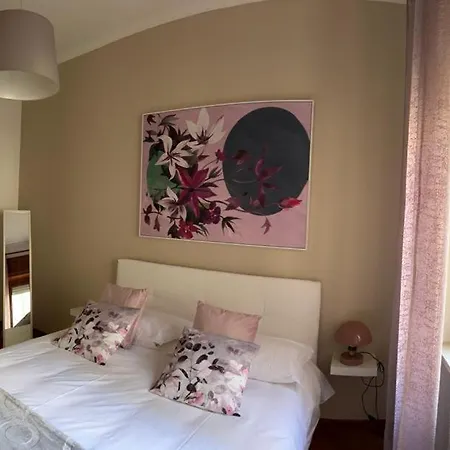 Revis 84 Apartament Neapol