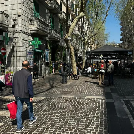 Revis 84 شقة نابولي